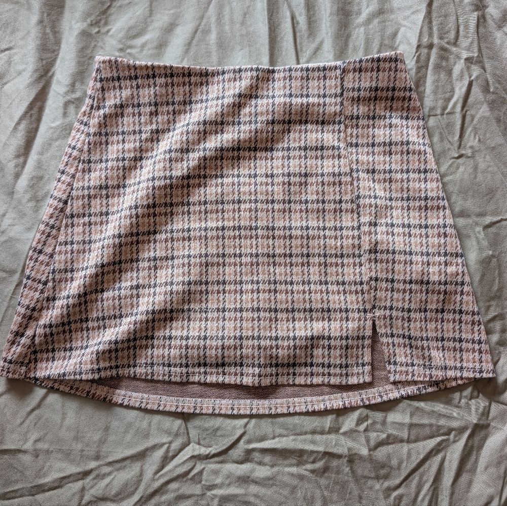 American Eagle Outfitters Checkered Mini Skirt in Tan and Black